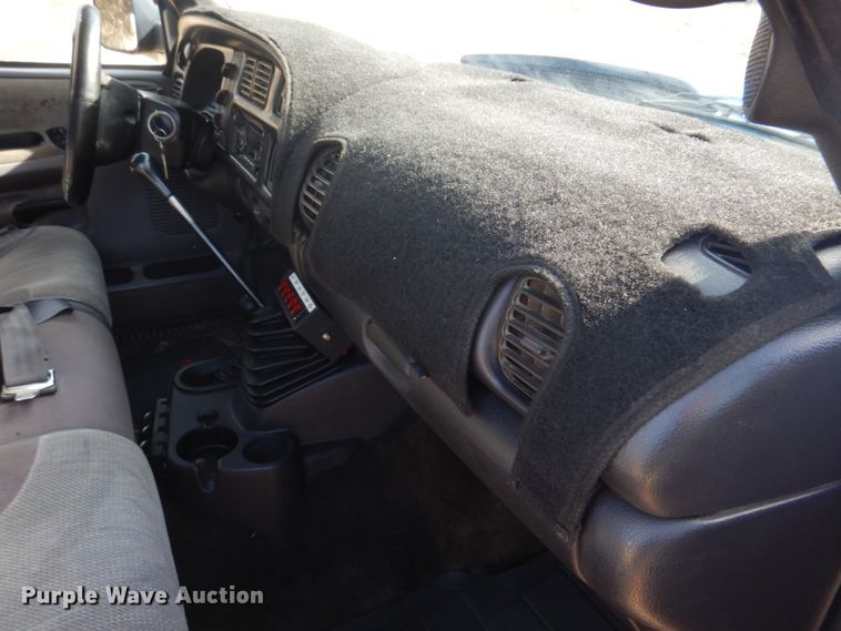 image for item IM9631 1999 Dodge Ram 3500  tow truck