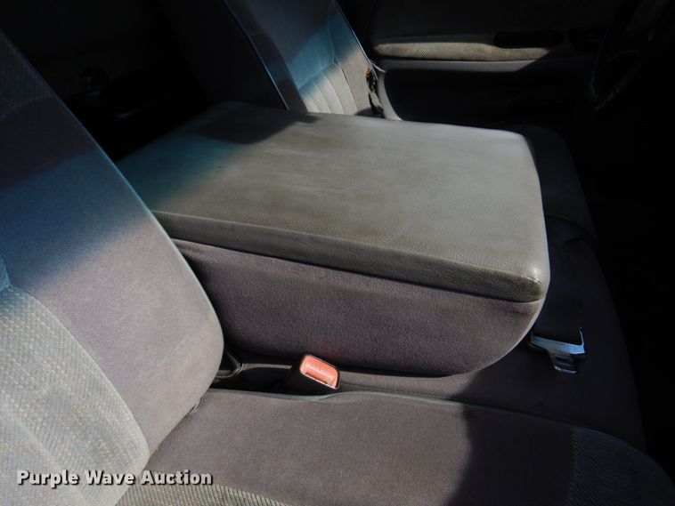 image for item IM9631 1999 Dodge Ram 3500  tow truck