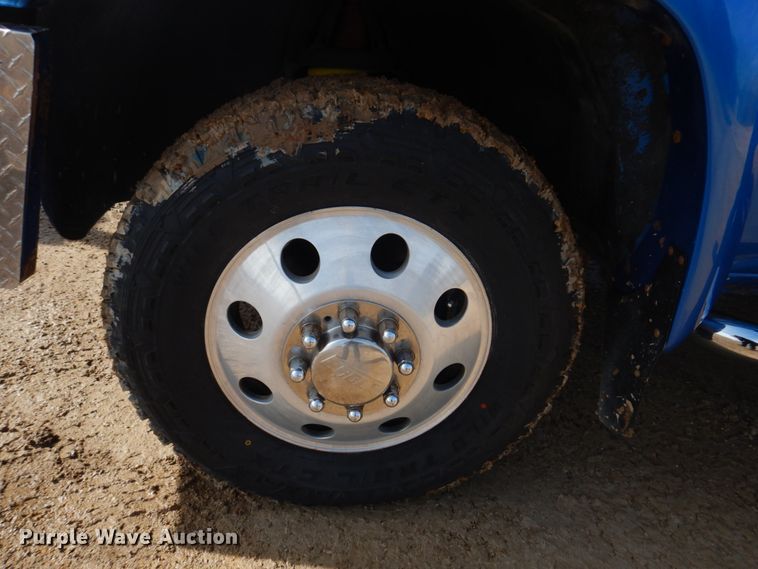 image for item IM9631 1999 Dodge Ram 3500  tow truck