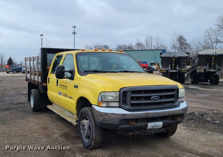 image for item IM9776 2004 Ford F450 Super Duty XL  flatbed truck