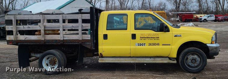 image for item IM9776 2004 Ford F450 Super Duty XL  flatbed truck