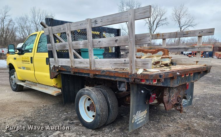 image for item IM9776 2004 Ford F450 Super Duty XL  flatbed truck