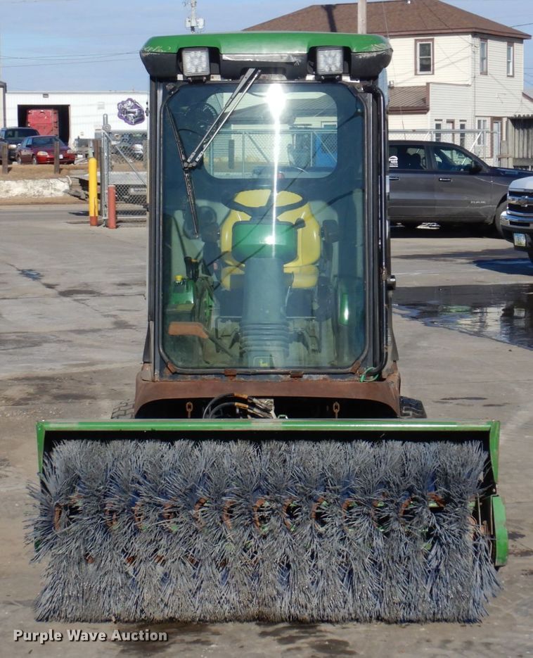 image for item IM9786 John Deere 1445  lawn mower