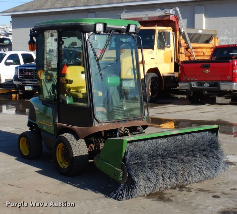 image for item IM9786 John Deere 1445  lawn mower