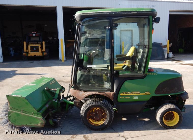 image for item IM9786 John Deere 1445  lawn mower