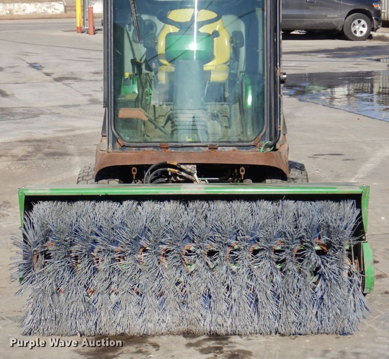 image for item IM9786 John Deere 1445  lawn mower