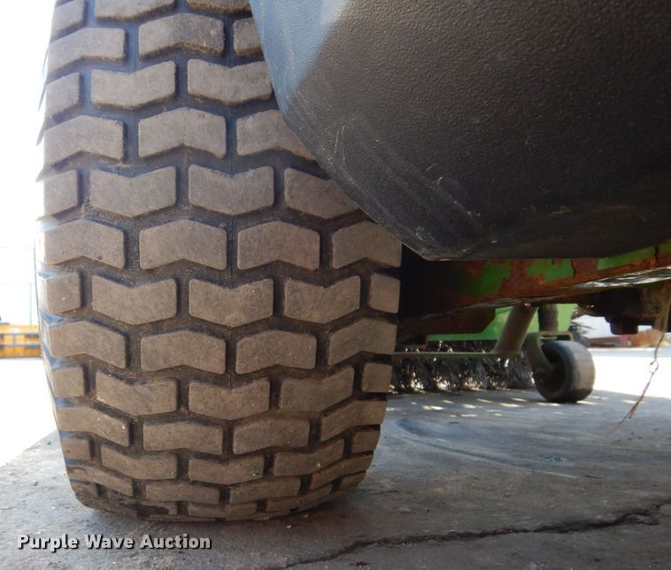 image for item IM9786 John Deere 1445  lawn mower