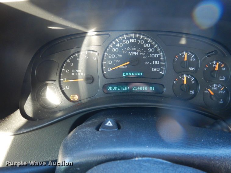 image for item IM9787 2004 GMC Sierra 1500  Ext. Cab pickup truck