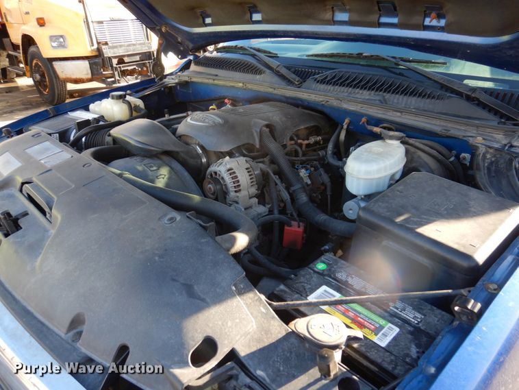 image for item IM9787 2004 GMC Sierra 1500  Ext. Cab pickup truck