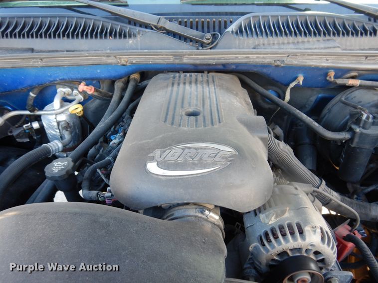 image for item IM9787 2004 GMC Sierra 1500  Ext. Cab pickup truck