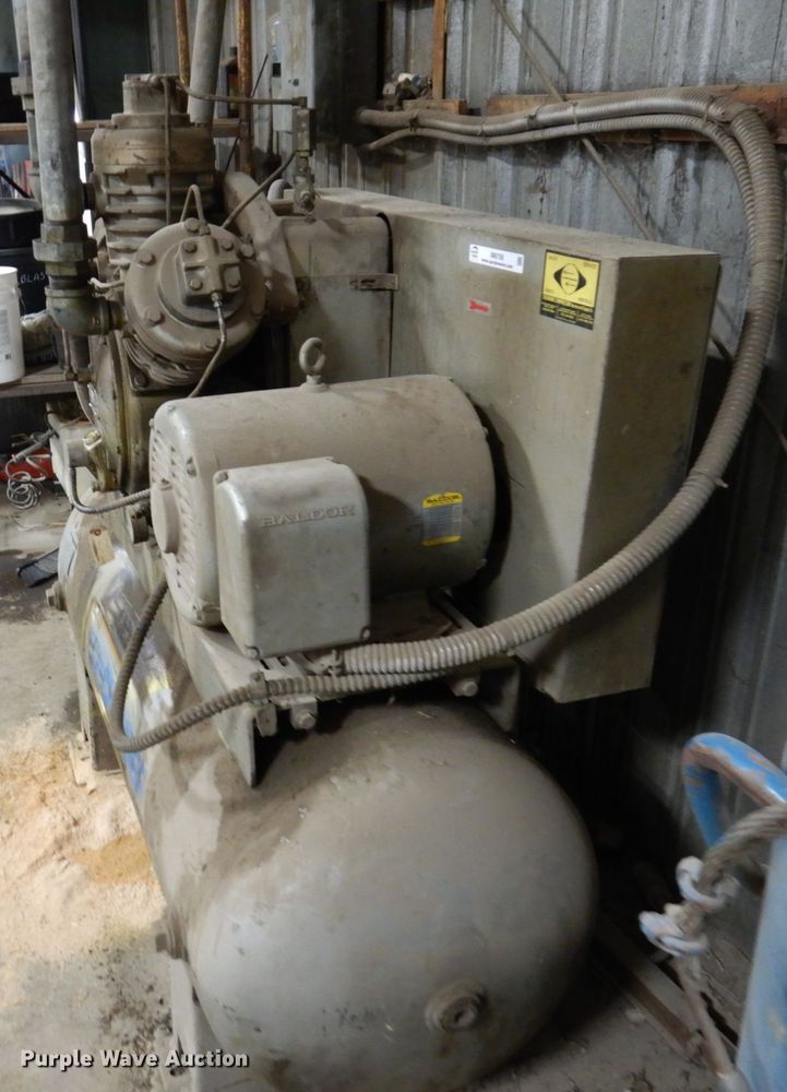 image for item IM9789 Ingersoll Rand 25T2  air compressor