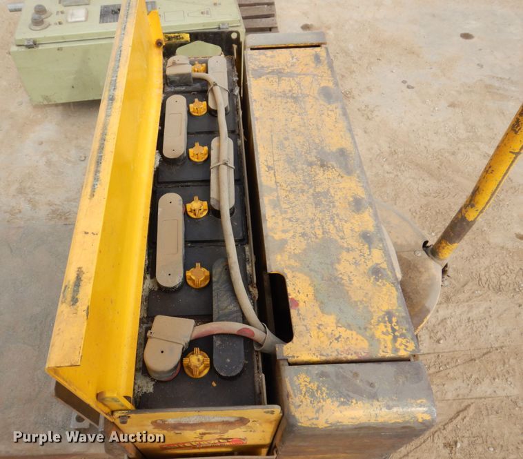 image for item IM9791 Clark PF4048269S  pallet jack