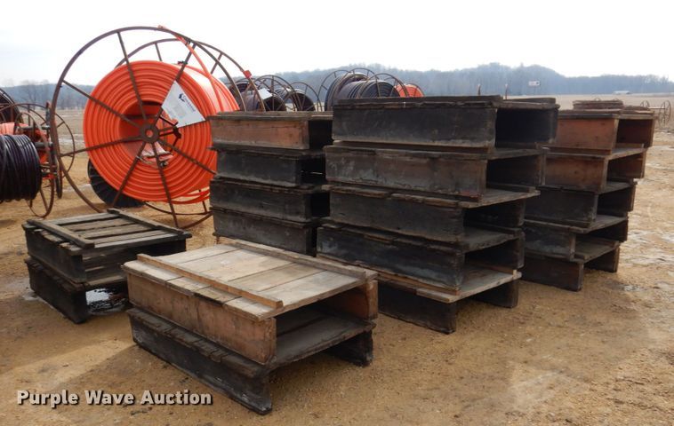 image for item IM9791 Clark PF4048269S  pallet jack