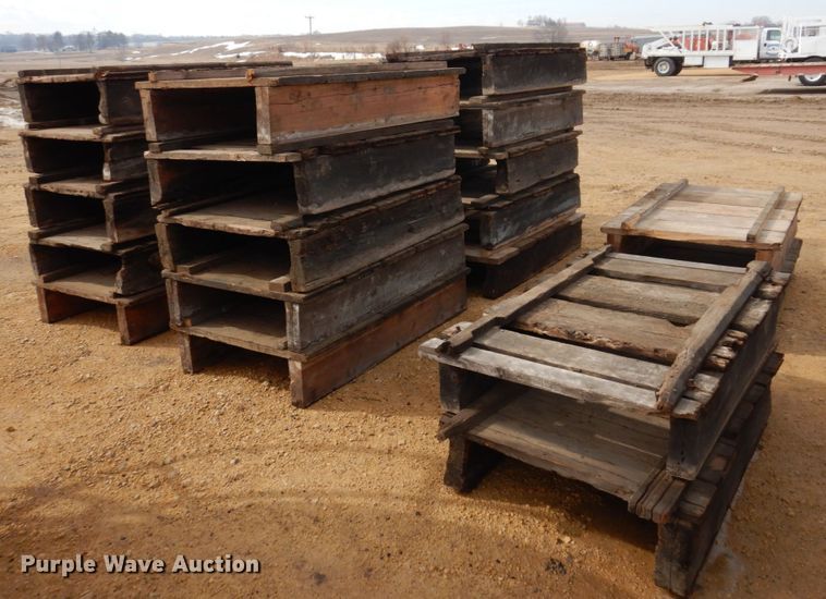 image for item IM9791 Clark PF4048269S  pallet jack