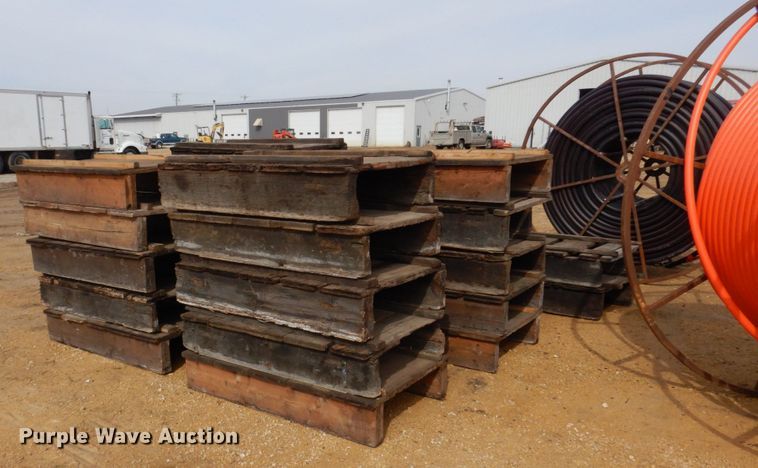 image for item IM9791 Clark PF4048269S  pallet jack