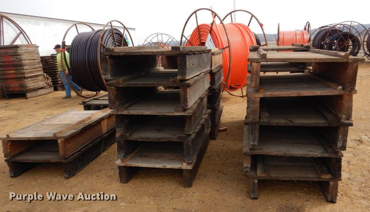 image for item IM9791 Clark PF4048269S  pallet jack