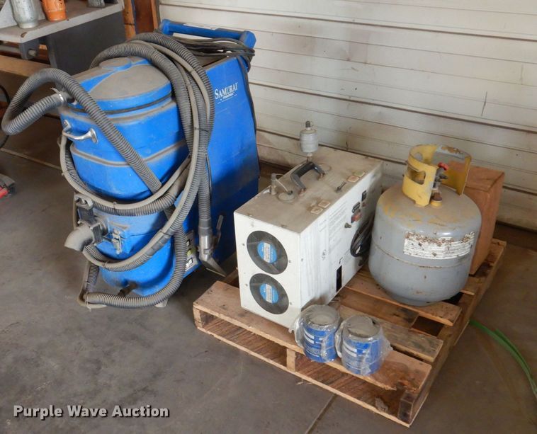 image for item IM9811 Samurai Matrix 160-60  upholstery cleaner