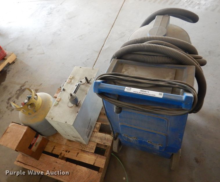 image for item IM9811 Samurai Matrix 160-60  upholstery cleaner