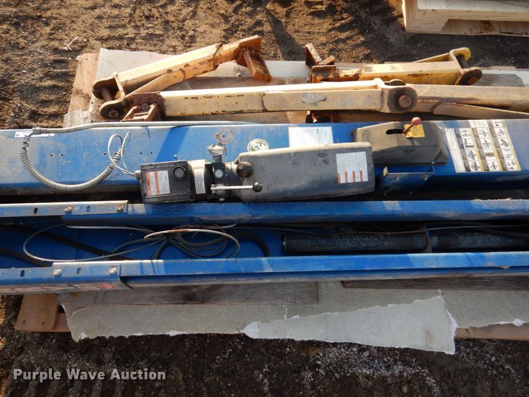 image for item IM9812 US Motors SPOA9-200  two post automotive lift