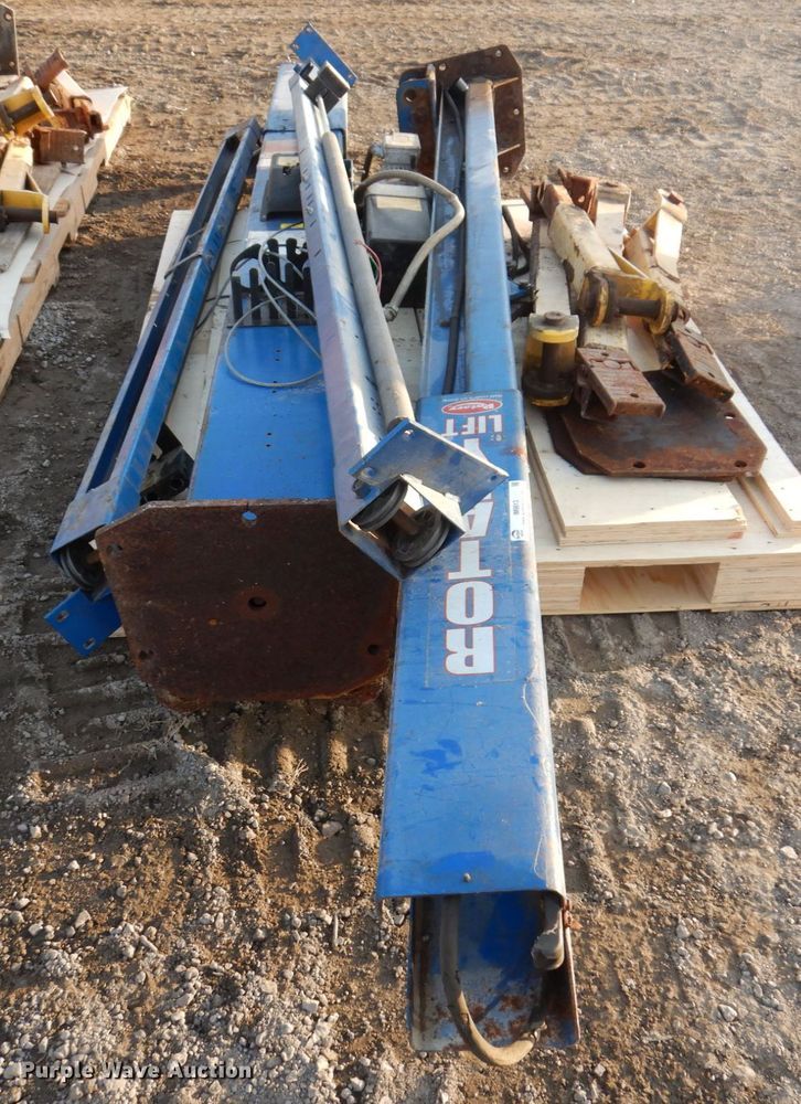 image for item IM9813 US Motors SPOA9-200  two post automotive lift