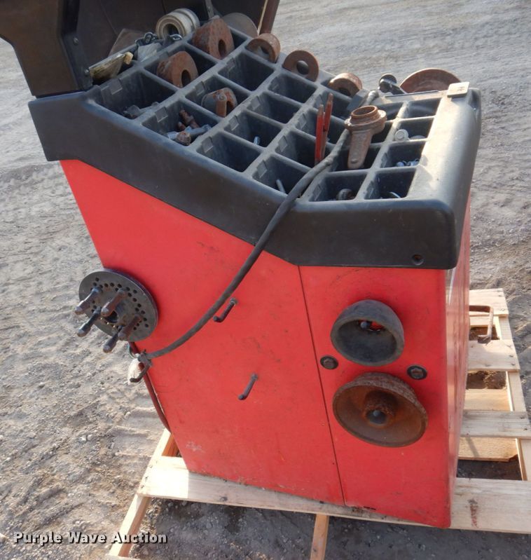 image for item IM9814 Hunter GSP 9700  tire balance machine