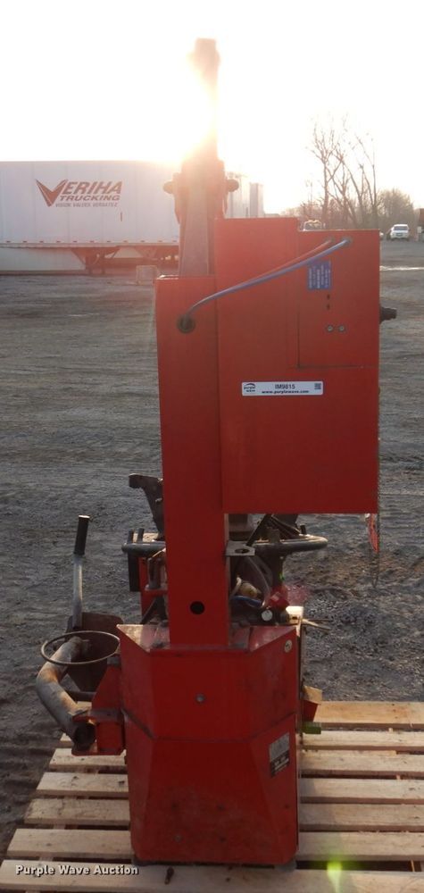 image for item IM9815 Hunter TC3250  tire machine