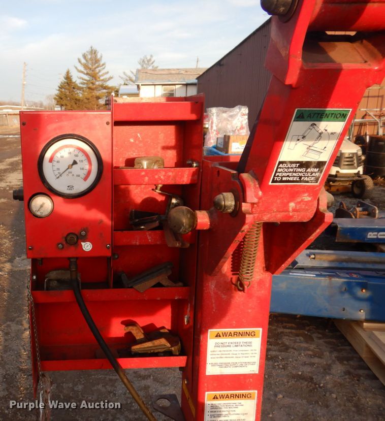 image for item IM9815 Hunter TC3250  tire machine