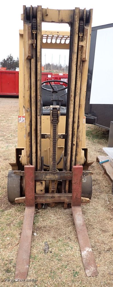 image for item IS9470 Hyster S30XL  forklift