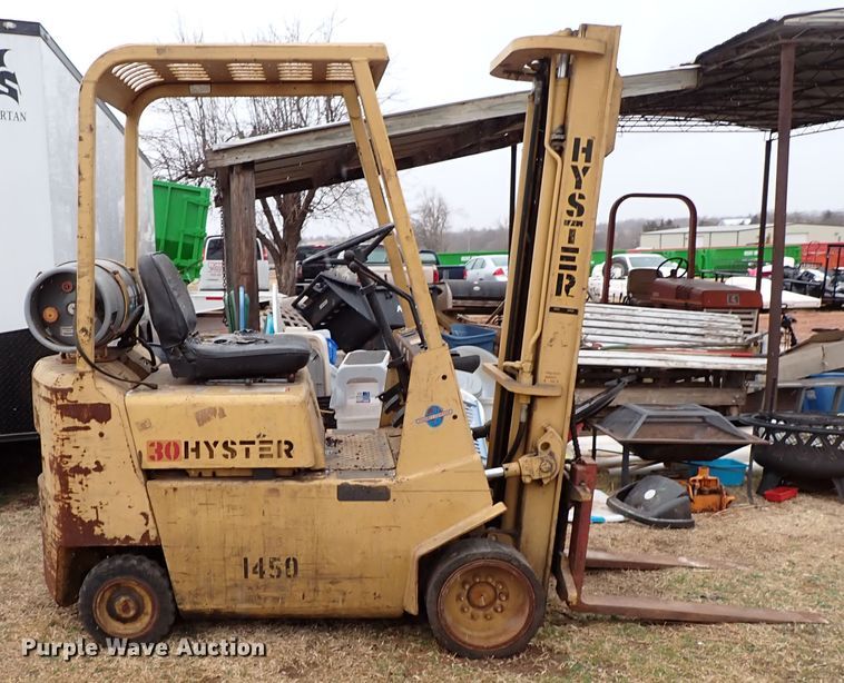 image for item IS9470 Hyster S30XL  forklift