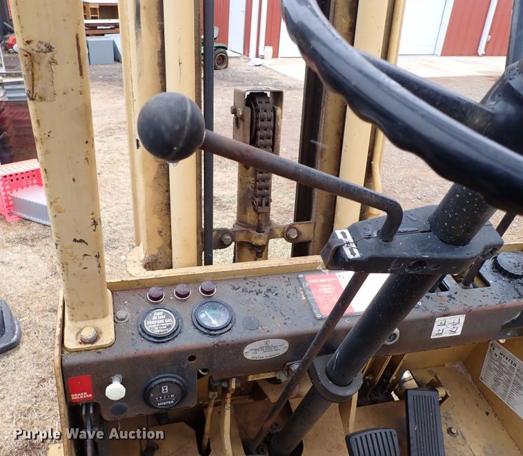 image for item IS9470 Hyster S30XL  forklift