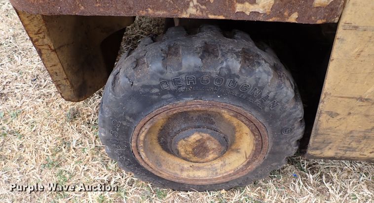 image for item IS9470 Hyster S30XL  forklift