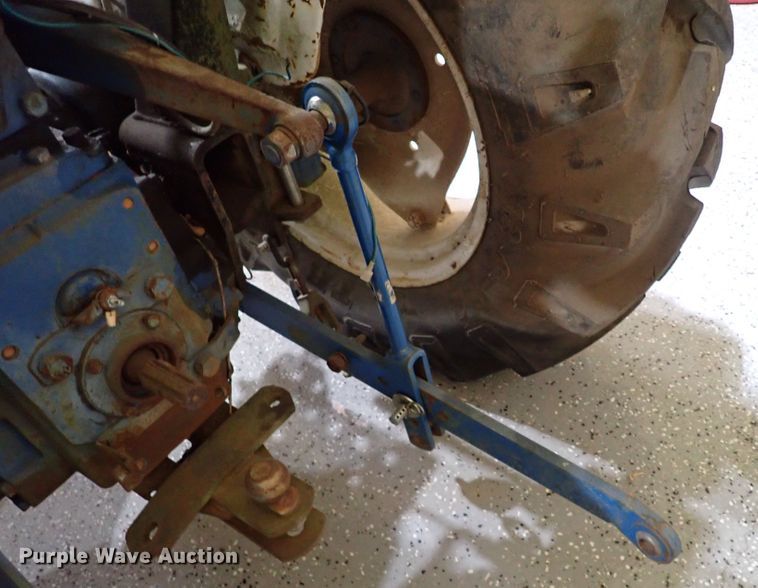 image for item IS9475 Ford 1900  tractor