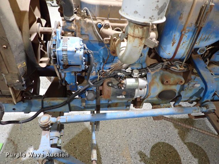 image for item IS9475 Ford 1900  tractor