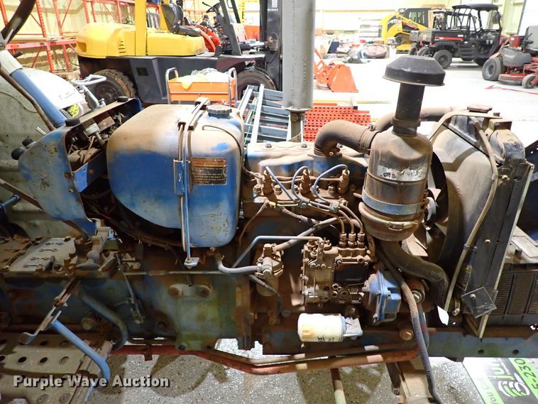 image for item IS9475 Ford 1900  tractor