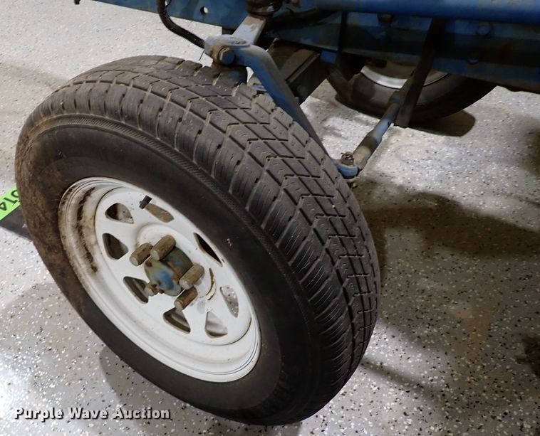 image for item IS9475 Ford 1900  tractor