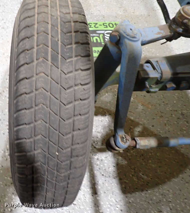 image for item IS9475 Ford 1900  tractor