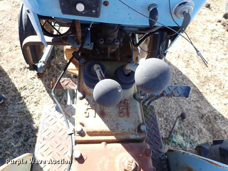 image for item IS9486 Mitsubishi D1800  tractor