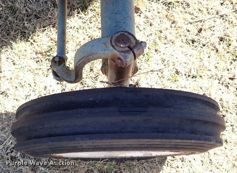 image for item IS9486 Mitsubishi D1800  tractor