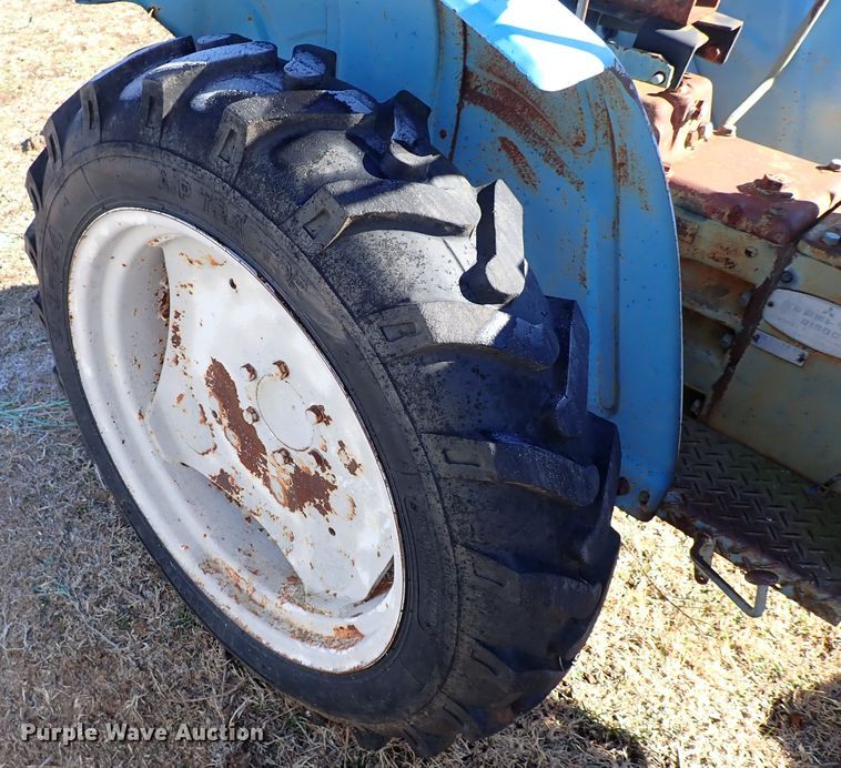 image for item IS9486 Mitsubishi D1800  tractor