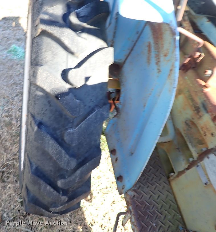 image for item IS9486 Mitsubishi D1800  tractor