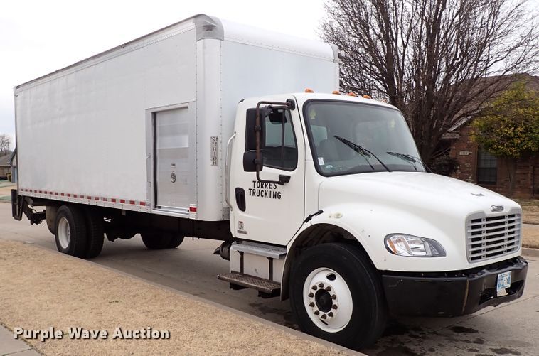 image for item IS9494 2007 Freightliner M2 106  box truck