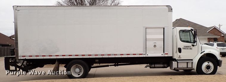 image for item IS9494 2007 Freightliner M2 106  box truck