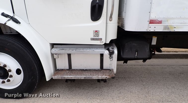 image for item IS9494 2007 Freightliner M2 106  box truck