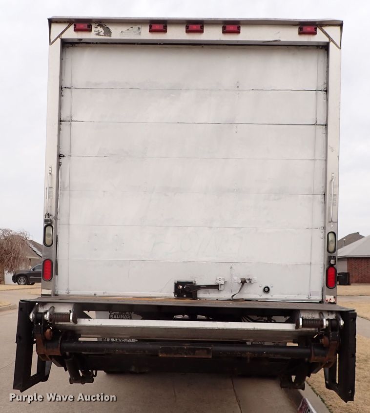 image for item IS9494 2007 Freightliner M2 106  box truck