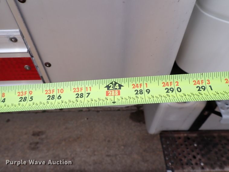 image for item IS9494 2007 Freightliner M2 106  box truck