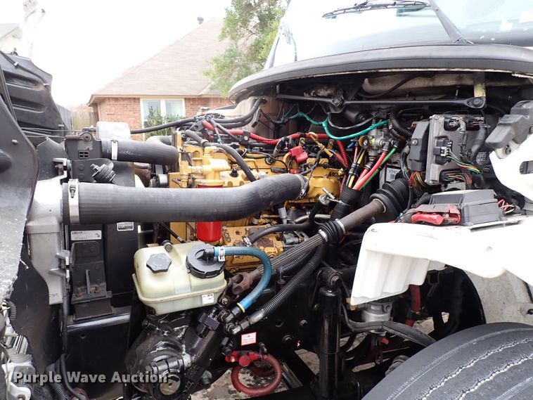 image for item IS9494 2007 Freightliner M2 106  box truck