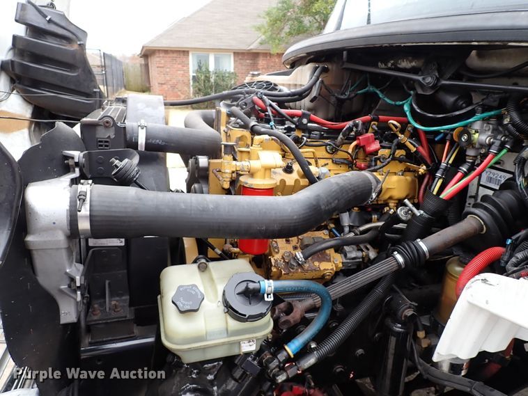 image for item IS9494 2007 Freightliner M2 106  box truck