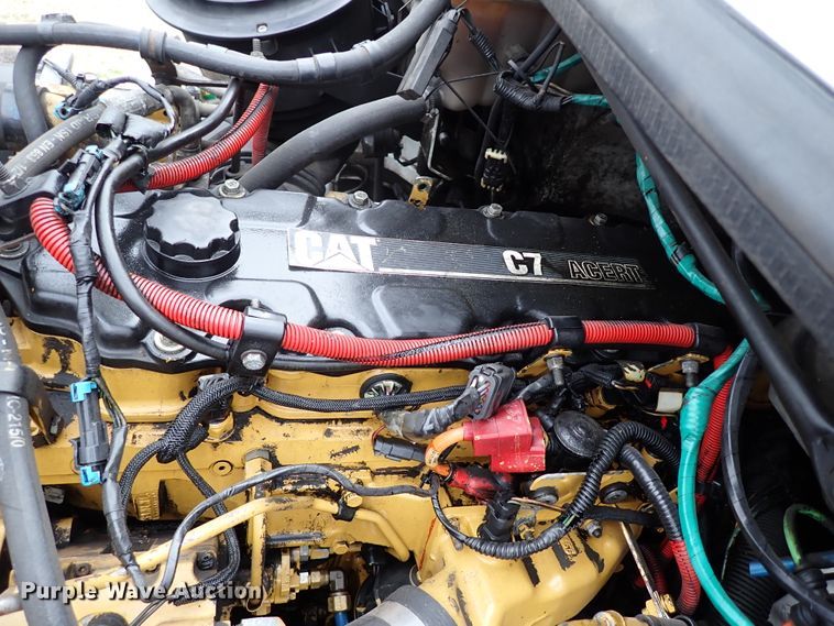 image for item IS9494 2007 Freightliner M2 106  box truck