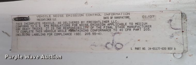 image for item IS9494 2007 Freightliner M2 106  box truck