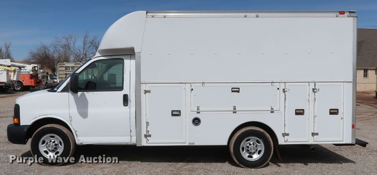 image for item IY9120 2013 Chevrolet Express G3500  box truck